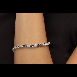'XO' Tennis Bracelet 💯 Authentic